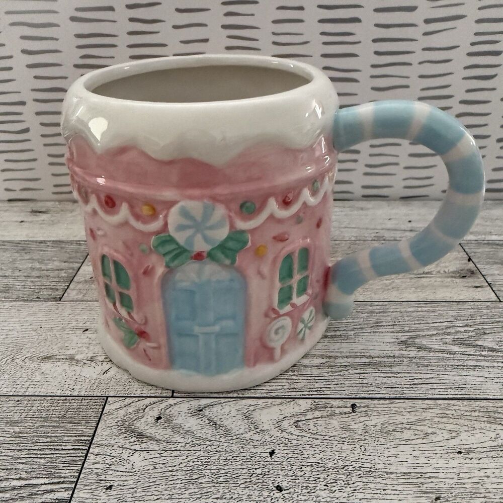 Jessica Simpson Home Hand Painted Christmas Gingerbread House Coffee Tea Mug